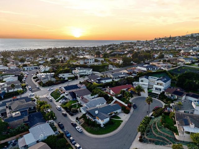 934 Candlelight Place, La Jolla, CA 92037