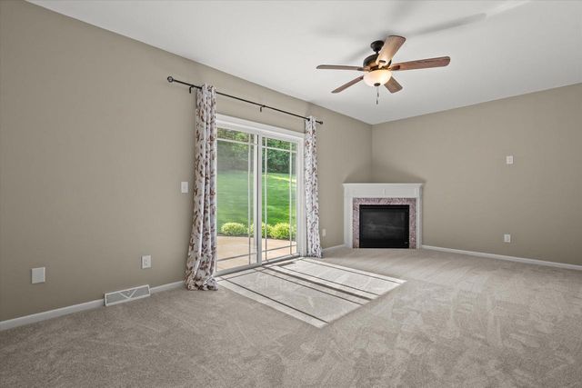 W277S4070 Green Country ROAD, Waukesha, WI 53189