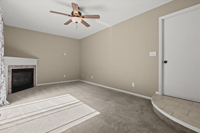 W277S4070 Green Country ROAD, Waukesha, WI 53189