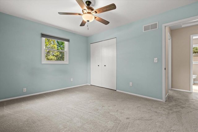 W277S4070 Green Country ROAD, Waukesha, WI 53189