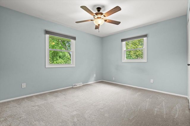 W277S4070 Green Country ROAD, Waukesha, WI 53189