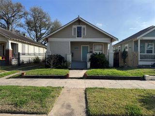 4419 Avenue Q 1/2, Galveston, TX 77550