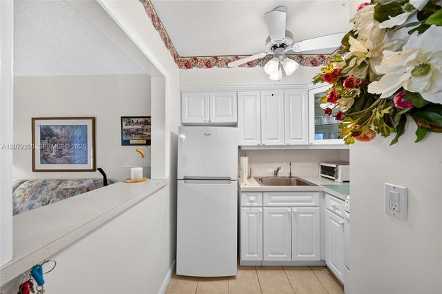 1001 Atlantic Shores Boulevard 110, Hallandale Beach, FL 33009