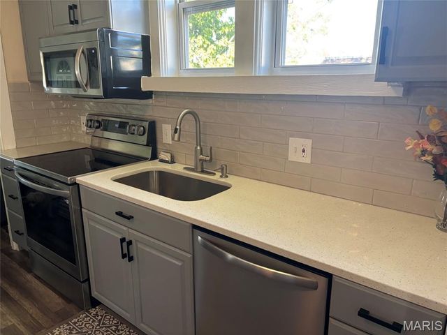 600 Kayser Avenue, Unincorporated, MO 63125