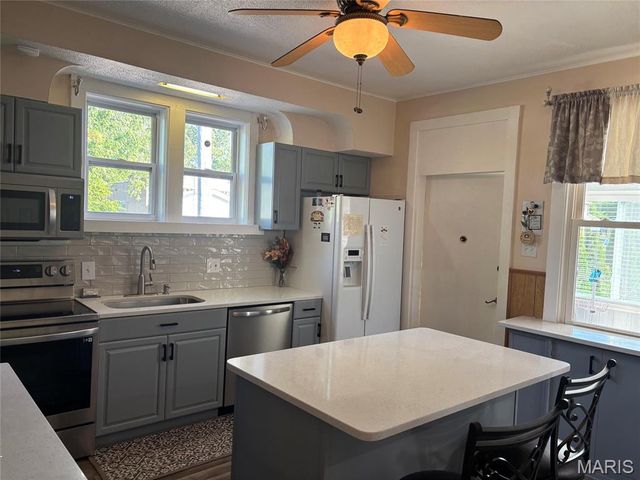 600 Kayser Avenue, Unincorporated, MO 63125