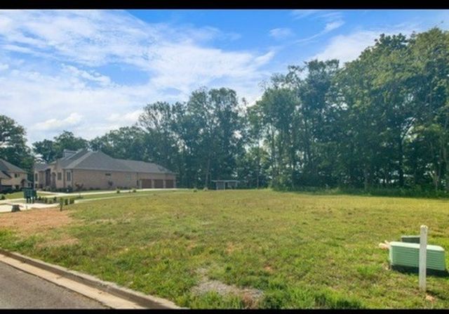 866 Shady Bluff Trl, Clarksville, TN 37043