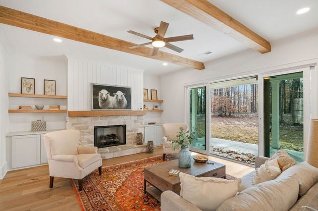 866 Shady Bluff Trl, Clarksville, TN 37043