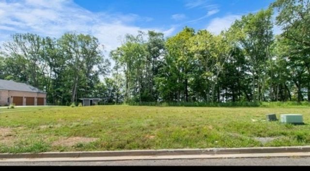 866 Shady Bluff Trl, Clarksville, TN 37043