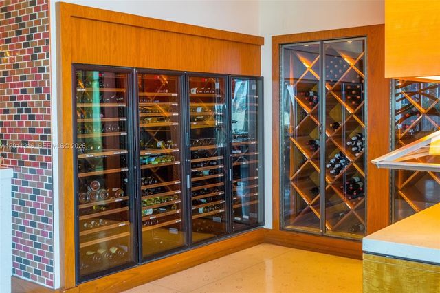 6801 Collins Ave 1215, Miami Beach, FL 33141