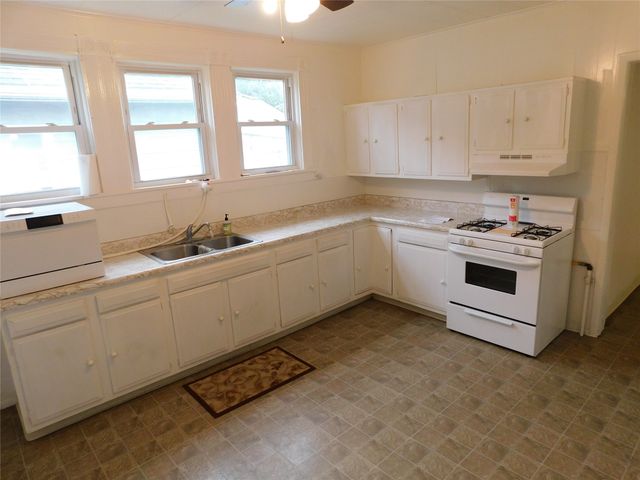 2618 MAPLE Street, Erie, PA 16508