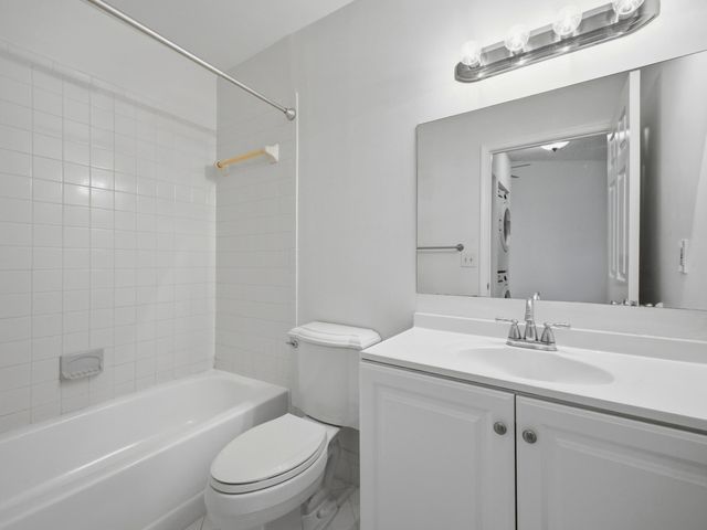 321 Norwood Terrace N221, Boca Raton, FL 33431