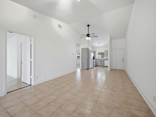 321 Norwood Terrace N221, Boca Raton, FL 33431