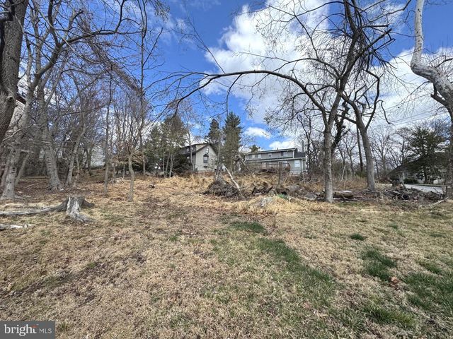 1301 MERTON TRL, Fort Washington, MD 20744