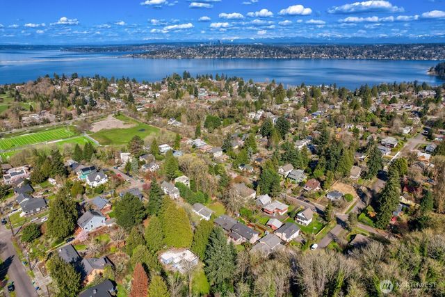 4712 44th Avenue S, Seattle, WA 98118