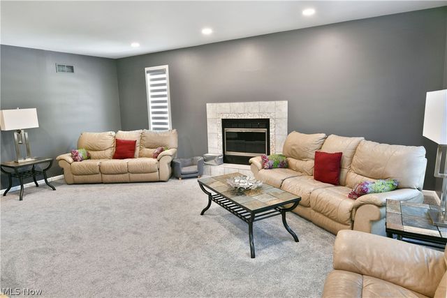 2031 Quail Run, Cortland, OH 44410