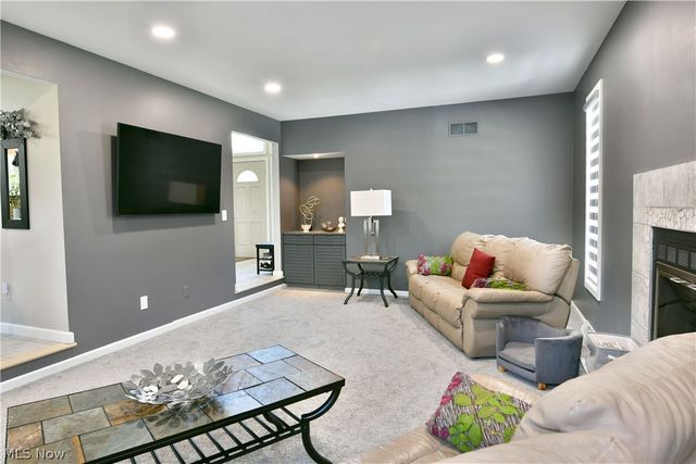 2031 Quail Run, Cortland, OH 44410