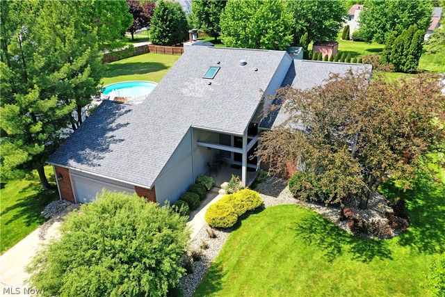 2031 Quail Run, Cortland, OH 44410