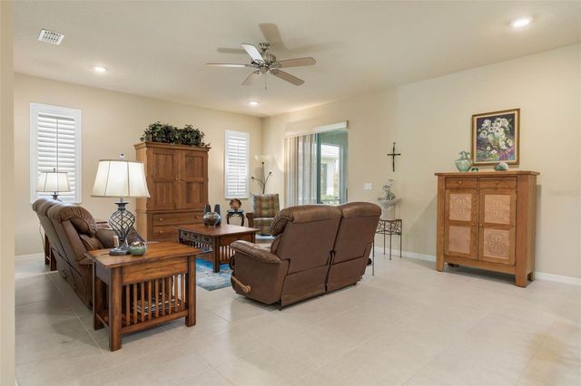 124 PARK PLACE CIRCLE, Palm Coast, FL 32164