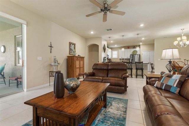 124 PARK PLACE CIRCLE, Palm Coast, FL 32164