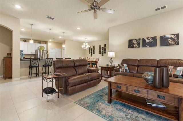 124 PARK PLACE CIRCLE, Palm Coast, FL 32164