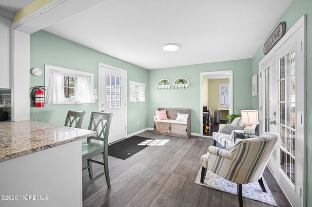 380 Trenton Avenue N, Bayville, NJ 08721