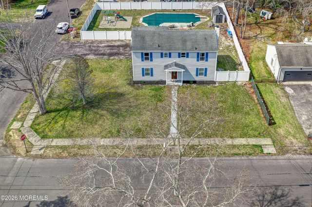 380 Trenton Avenue N, Bayville, NJ 08721