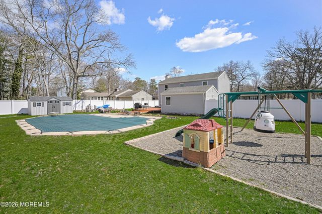 380 Trenton Avenue N, Bayville, NJ 08721