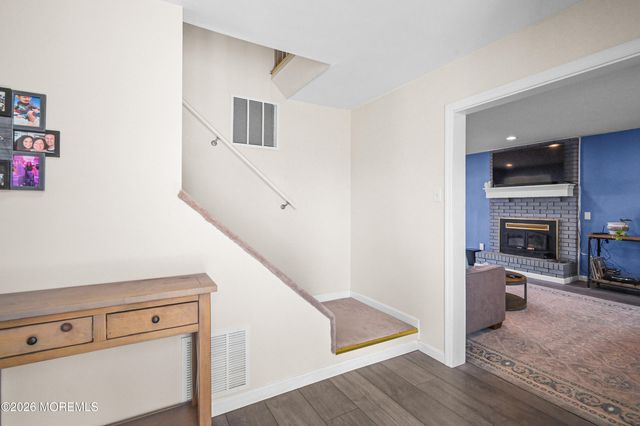 380 Trenton Avenue N, Bayville, NJ 08721