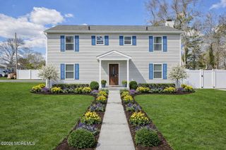 380 Trenton Avenue N, Bayville, NJ 08721