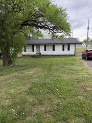 901 E College St, Pulaski, TN 38478