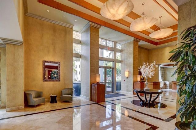 7900 Harbor Island Drive 512, North Bay Village, FL 33141