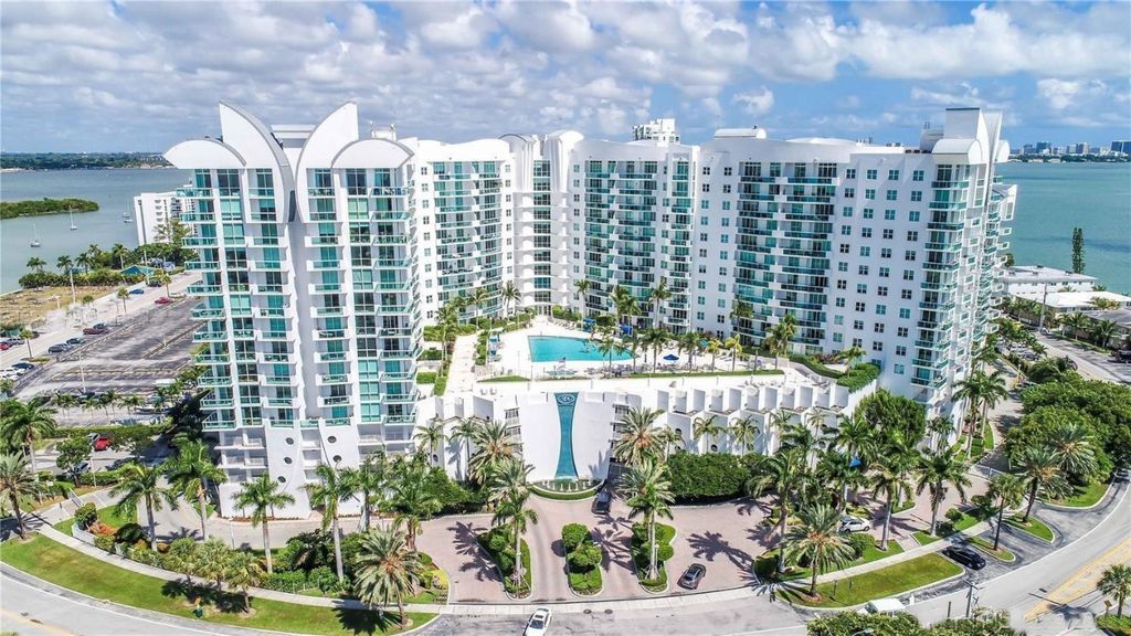 7900 Harbor Island Drive 512, North Bay Village, FL 33141