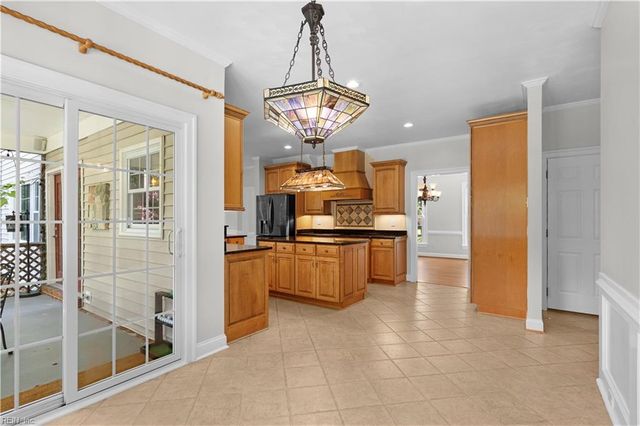 817 Maple Forest CT, Chesapeake, VA 23322