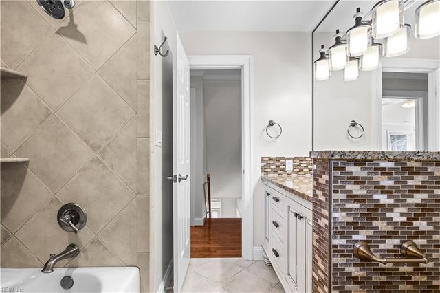 817 Maple Forest CT, Chesapeake, VA 23322