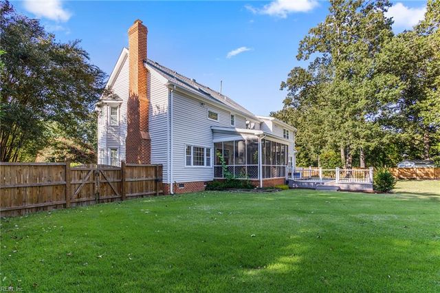 817 Maple Forest CT, Chesapeake, VA 23322