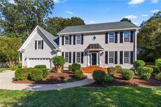 817 Maple Forest CT, Chesapeake, VA 23322