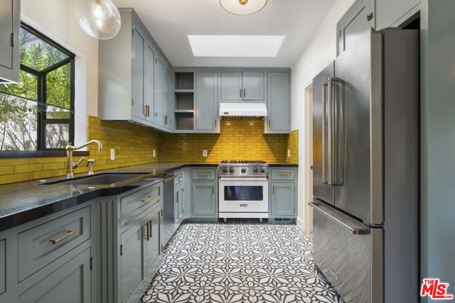 412 S Citrus Avenue, Los Angeles, CA 90036