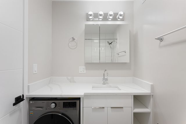 6166 N Sheridan Road 2L, Chicago, IL 60660