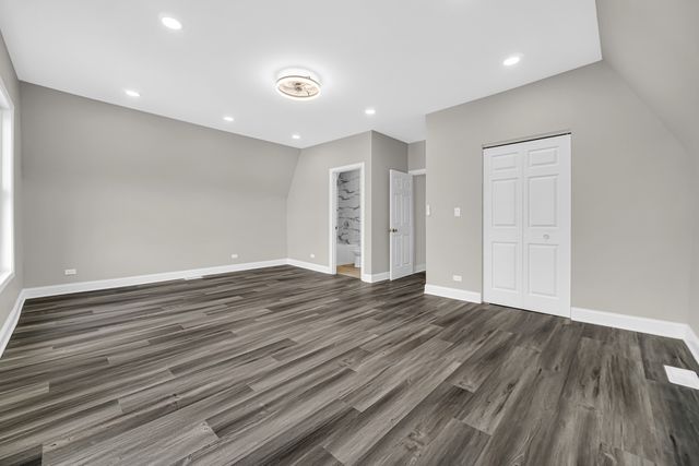 4216 W West End Avenue, Chicago, IL 60624