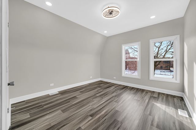 4216 W West End Avenue, Chicago, IL 60624