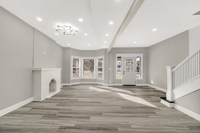 4216 W West End Avenue, Chicago, IL 60624