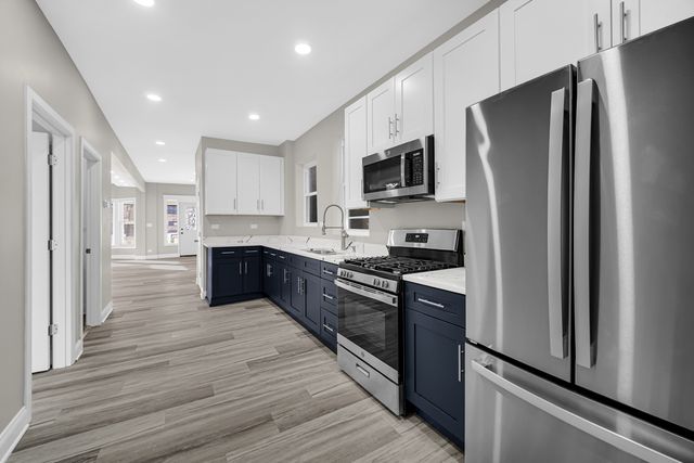 4216 W West End Avenue, Chicago, IL 60624