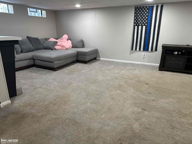 21443 Arrowhead Street, Saint Clair Shores, MI 48082