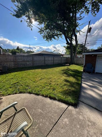 21443 Arrowhead Street, Saint Clair Shores, MI 48082