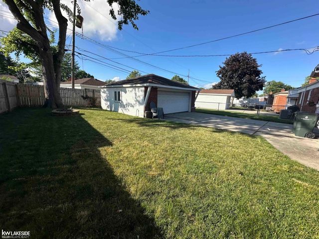 21443 Arrowhead Street, Saint Clair Shores, MI 48082