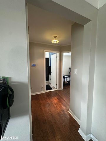 21443 Arrowhead Street, Saint Clair Shores, MI 48082