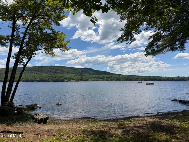 428 Sinclair Road, Edinburg, NY 12134
