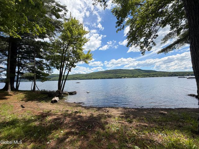 428 Sinclair Road, Edinburg, NY 12134