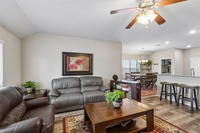1901 Lake Pine Drive, Little Elm, TX 75068