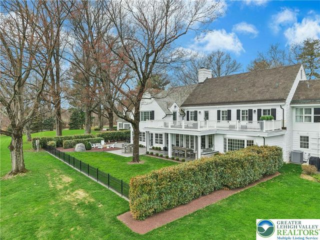 1584 Weyhill Circle, Lower Saucon Twp, PA 18015
